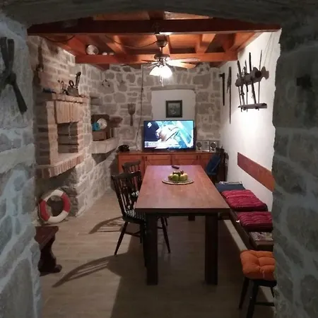Otok Apartment *