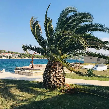 Apartment Otok *